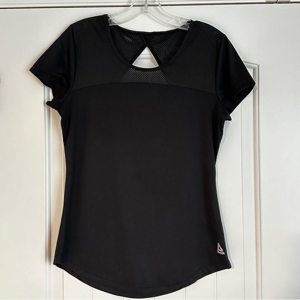 {Reebok} Black Short Sleeve Athletic Top